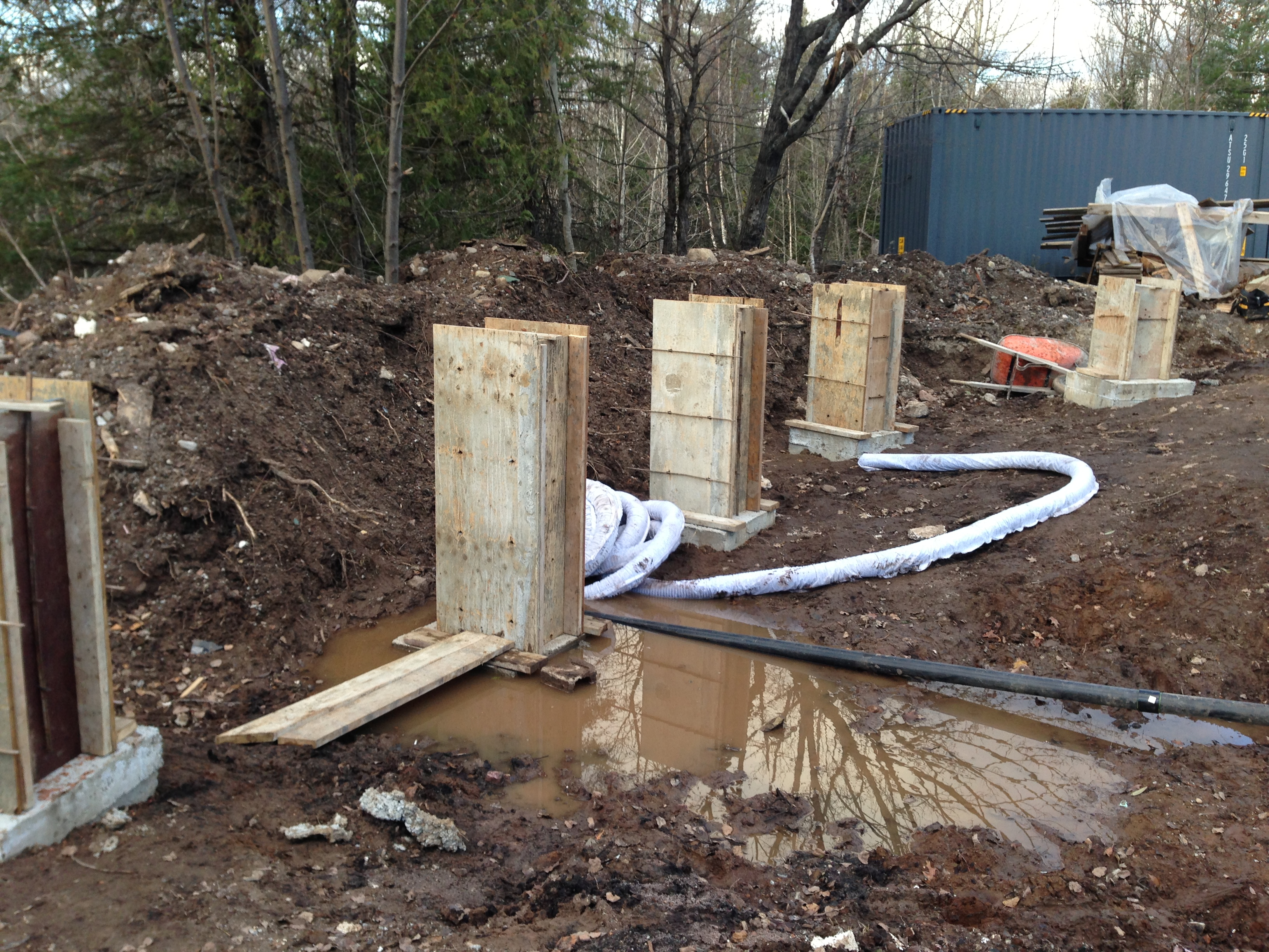  Foundations Work with Shipping Containers - Sea Container Cabin