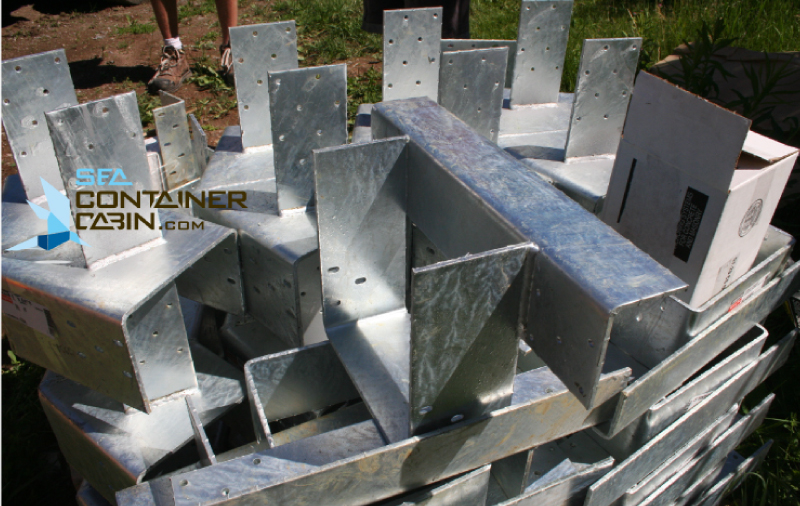 metal-brackets-shipping-container-cabin-workbench